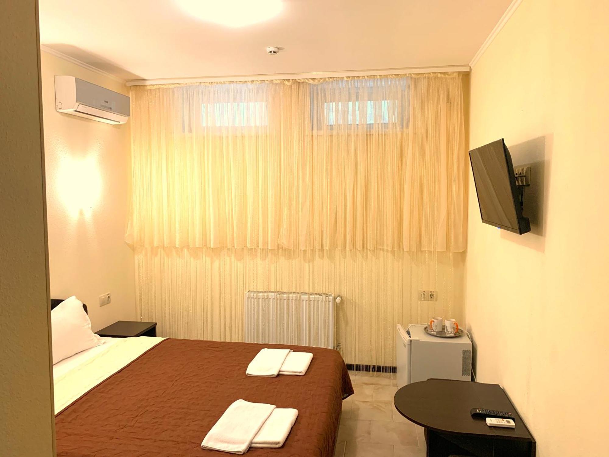 Breeze Hotel Odesa Exterior photo